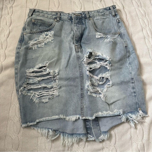 One Teaspoon 2020 Denim Skirt Distressed Size 32 - Picture 1 of 12
